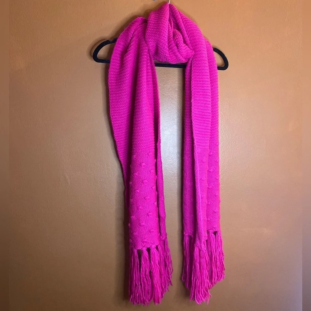 NWOT L&G Bobble Dot Tassel Scarf